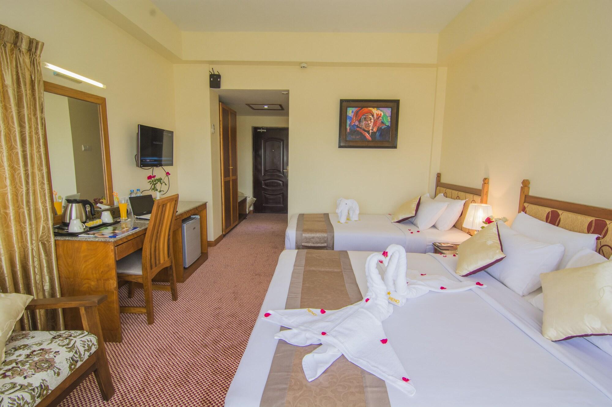 Reno Hotel Янгон Экстерьер фото